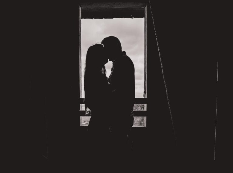 beso tomioka y shinobu fanfic